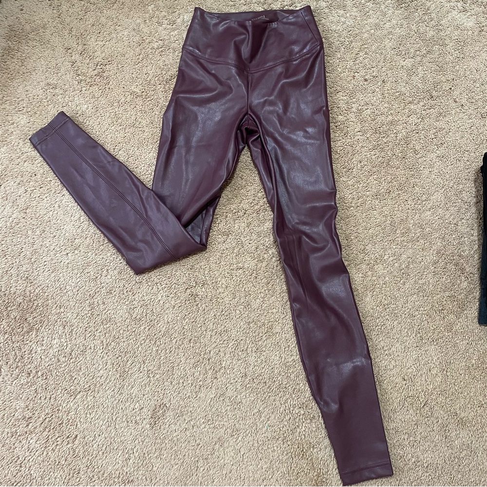 Stylish Burgundy White House Black Market Faux Leather Leggings